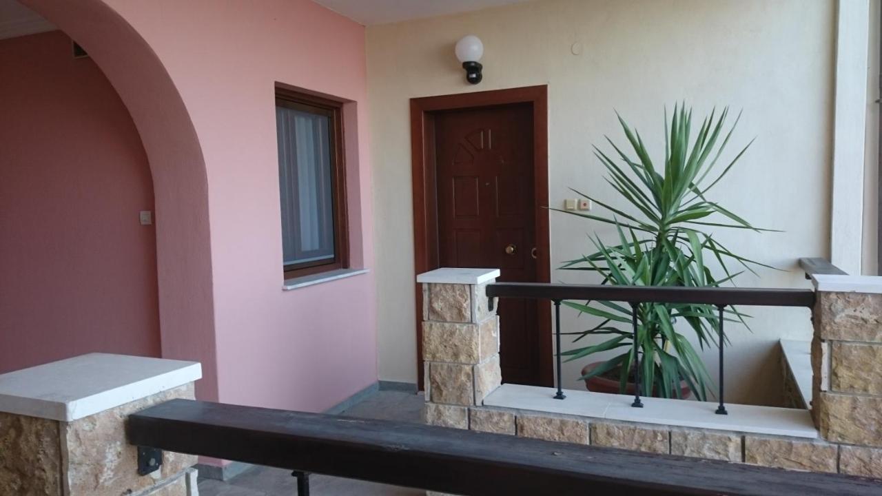 Ferienapartment At Home Ouranoupolis 外观 照片